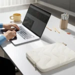⁦Terra-A27 Laptop Sleeve Kit for 14 inch MacBook Pro By tomtoc⁩ – תמונה ⁦6⁩